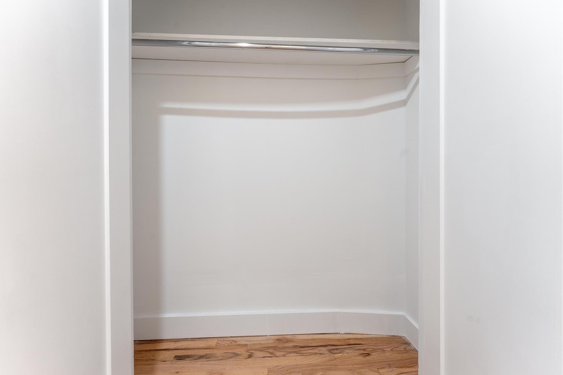 121 DIVISION Street 2