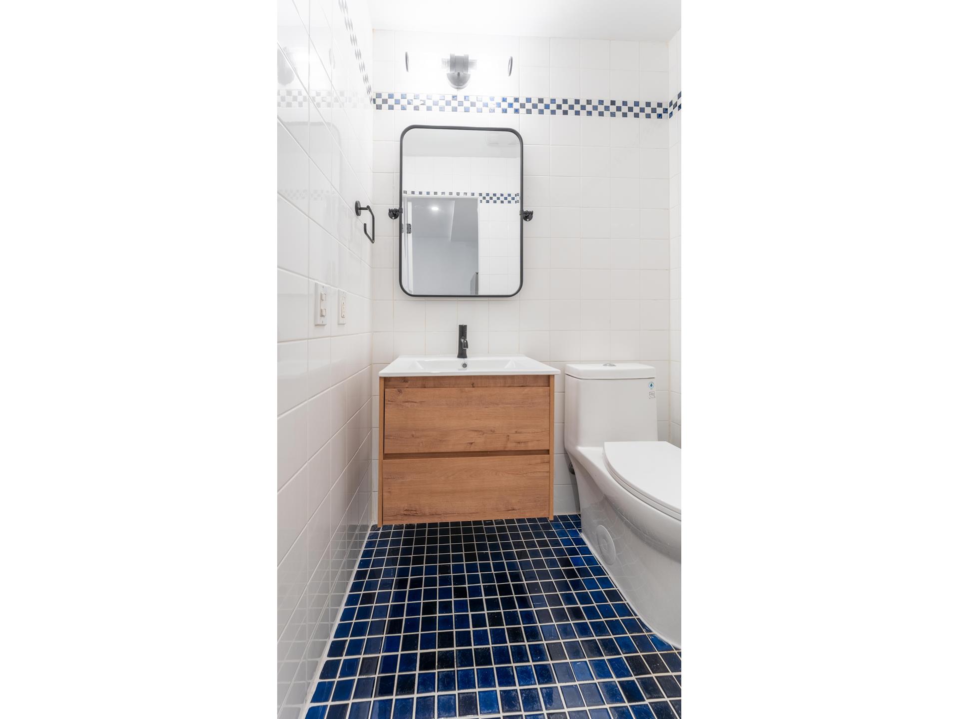 121 DIVISION Street 2