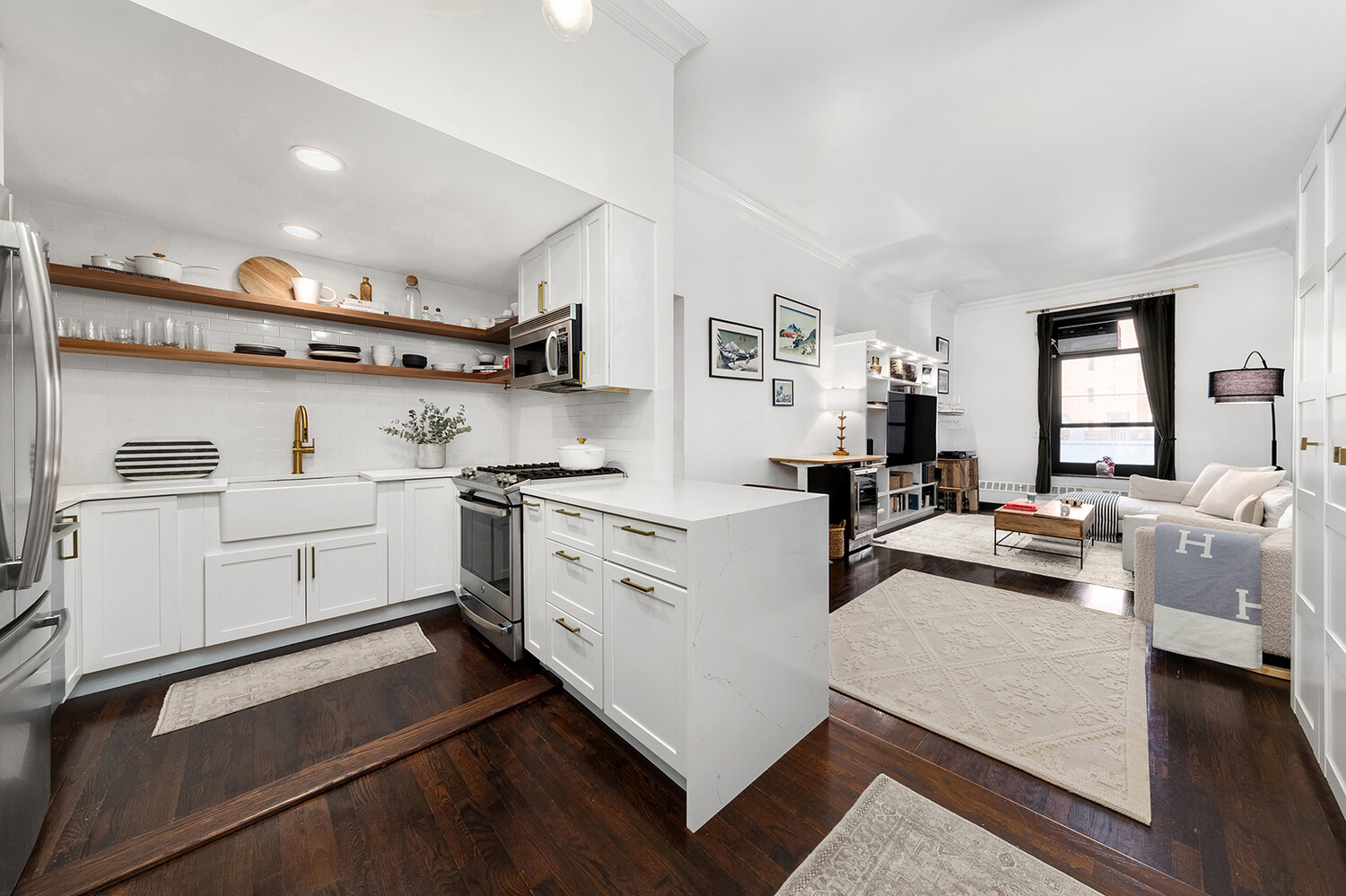 250 MERCER Street C616