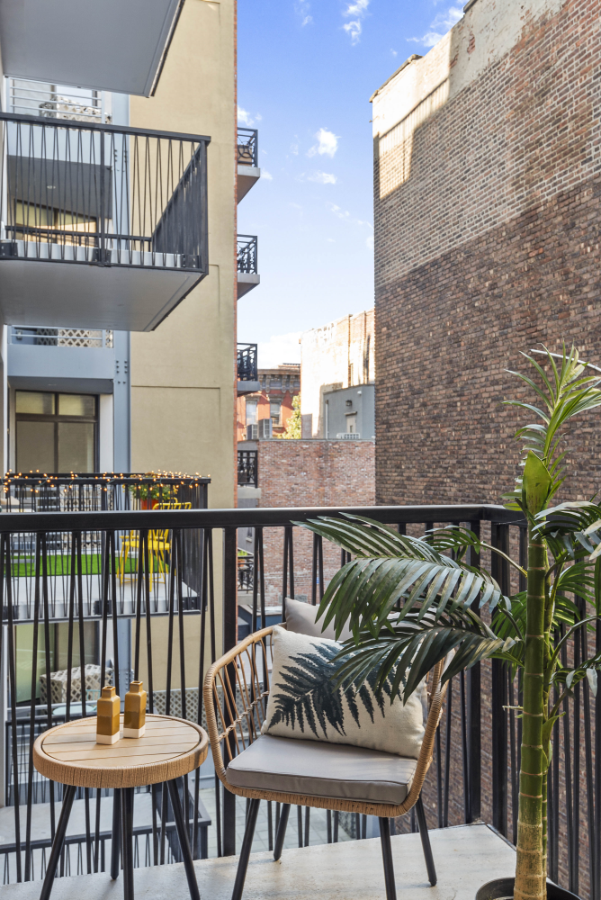 330 GRAND Street 4B