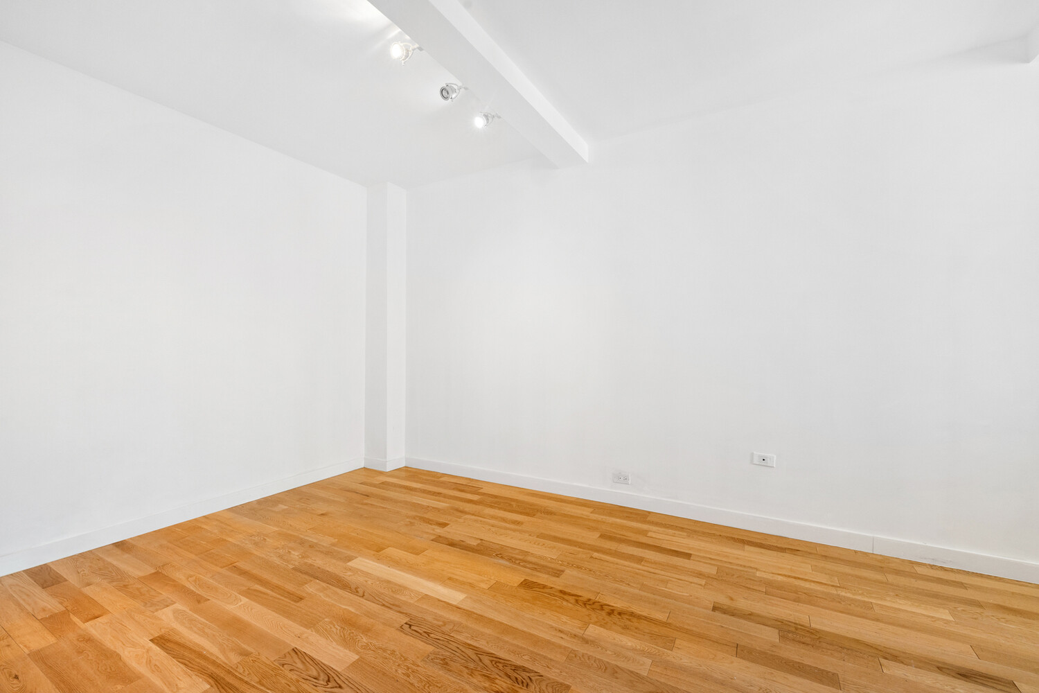 200 W 20TH Street 902