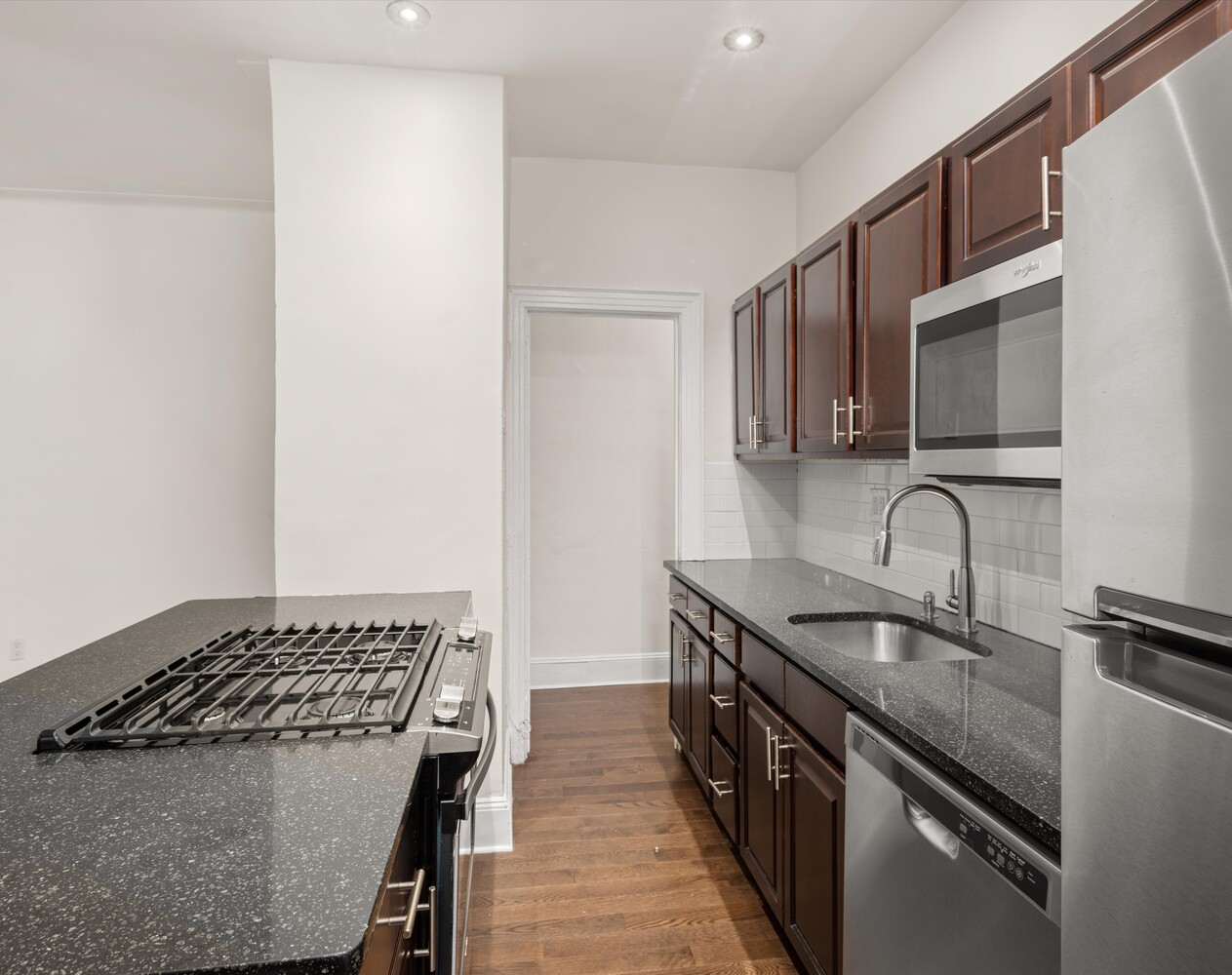 345 MONTGOMERY Street 6E