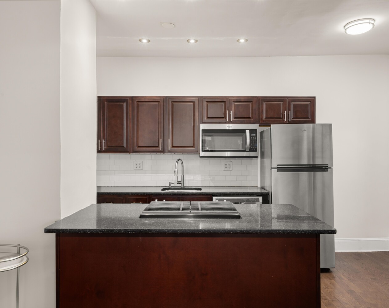 345 MONTGOMERY Street 6E