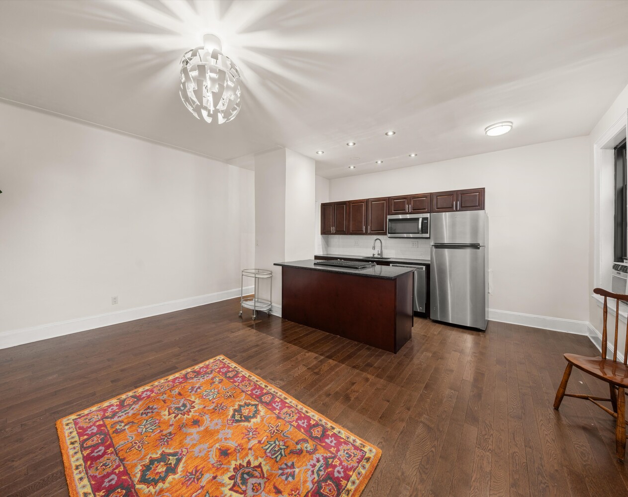 345 MONTGOMERY Street 6E