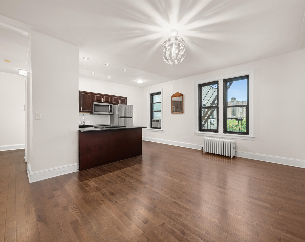 345 MONTGOMERY Street 6E