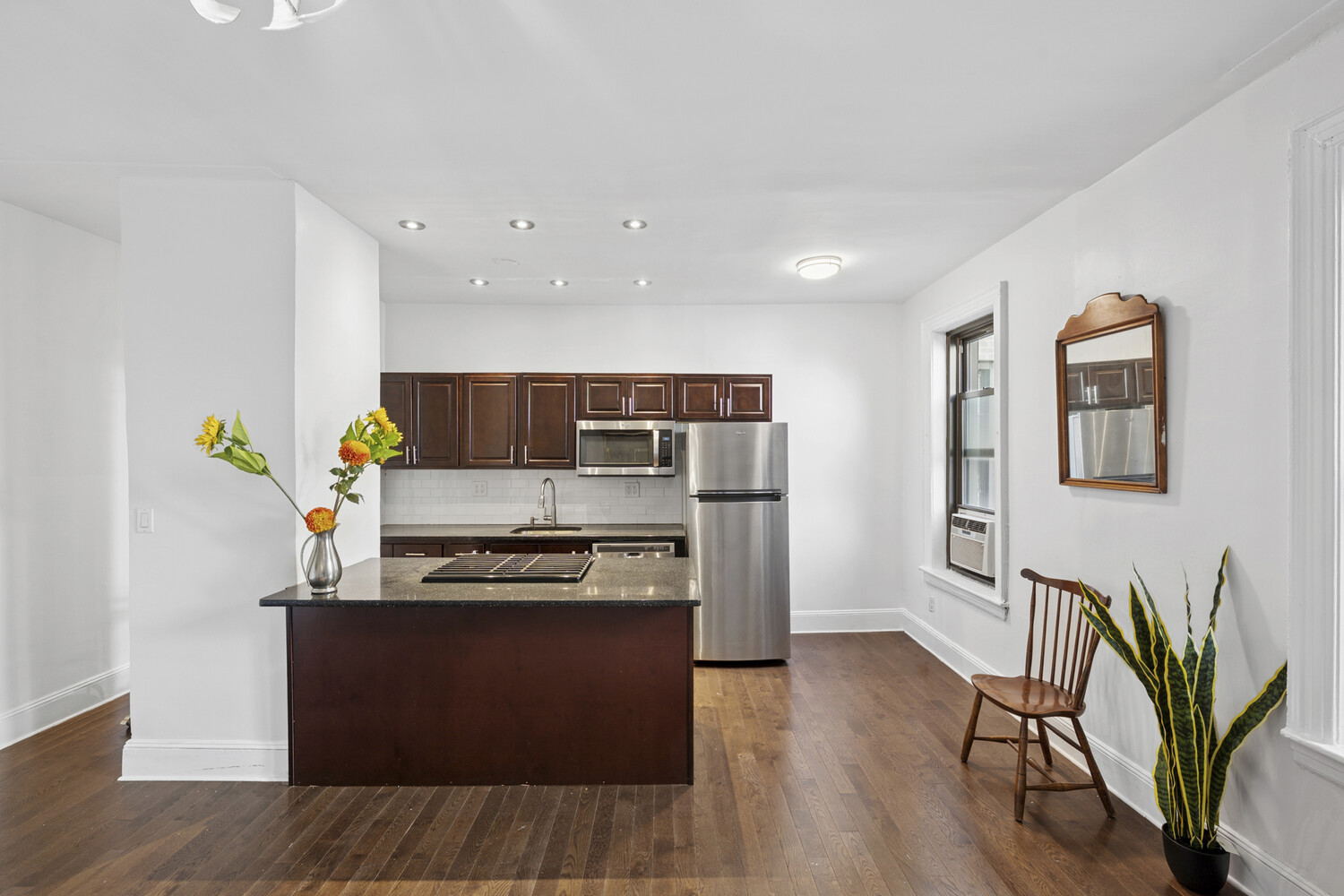 345 MONTGOMERY Street 6E