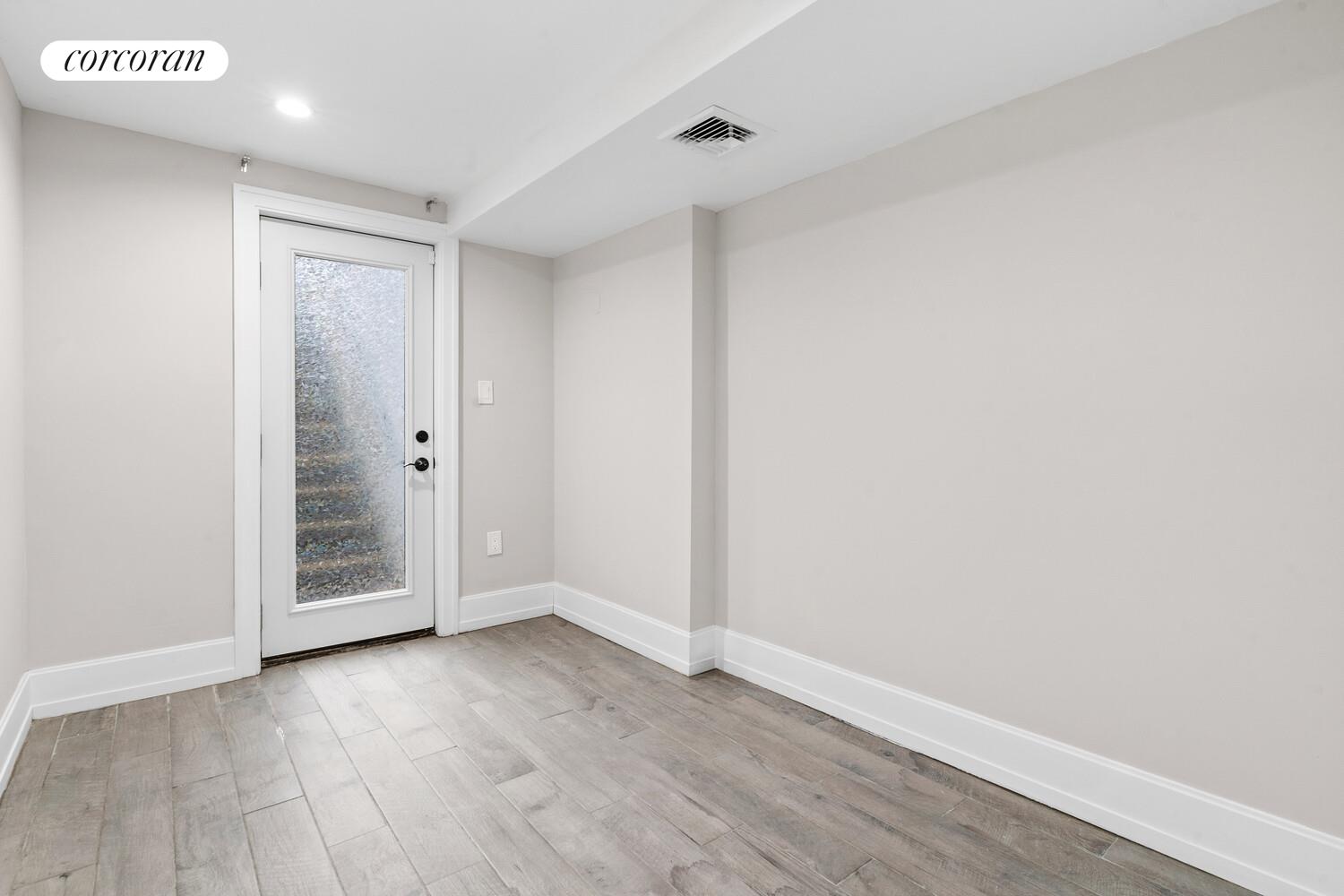 139 ROCHESTER Avenue