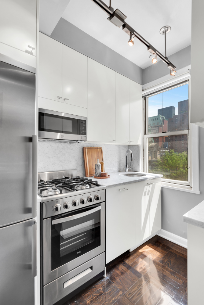 220 MADISON Avenue 8H