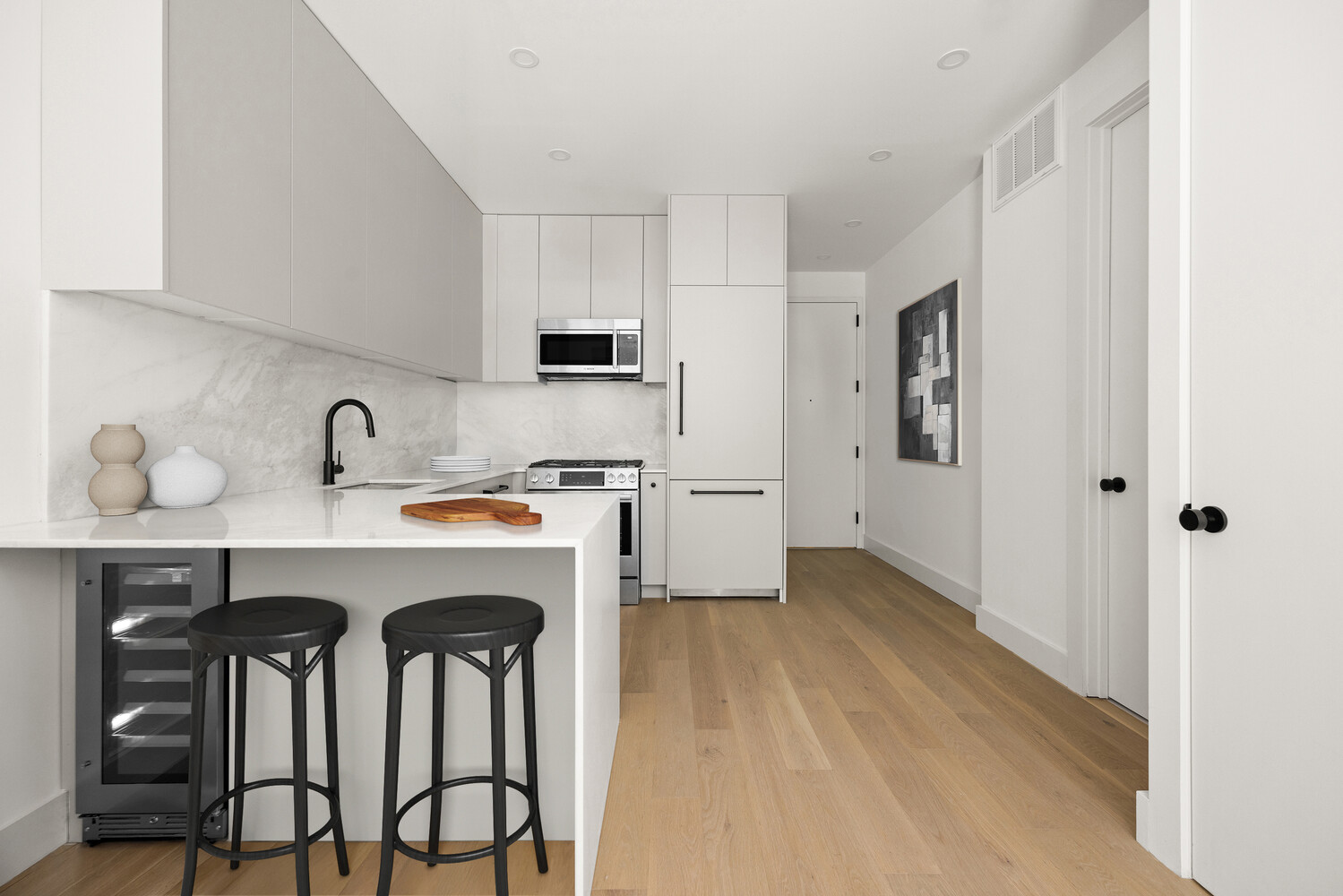 696 CHAUNCEY Street 2B