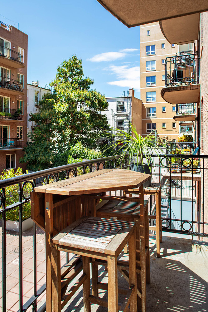 310 2ND Street 2D