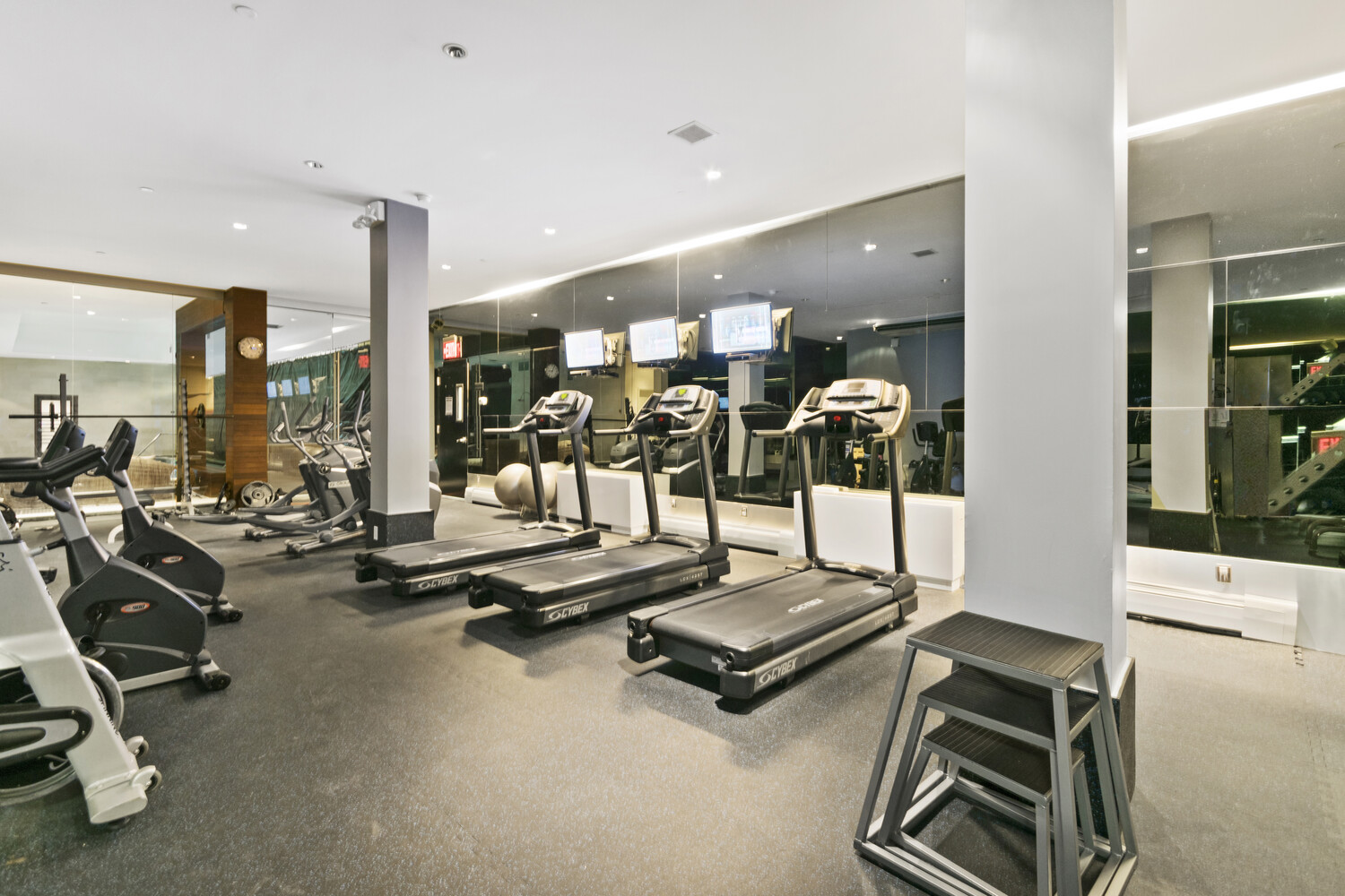 100 MASPETH Avenue PH7K