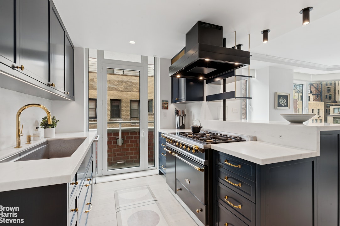 188 E 78TH Street 9C