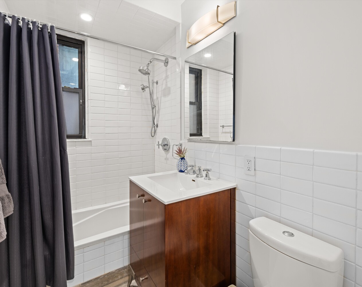 100 W 12TH Street 2D