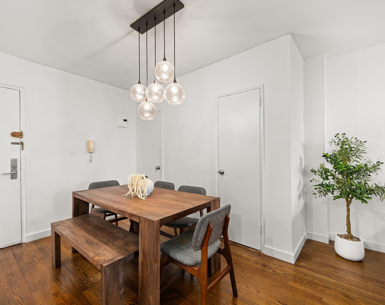 100 W 12TH Street 2D