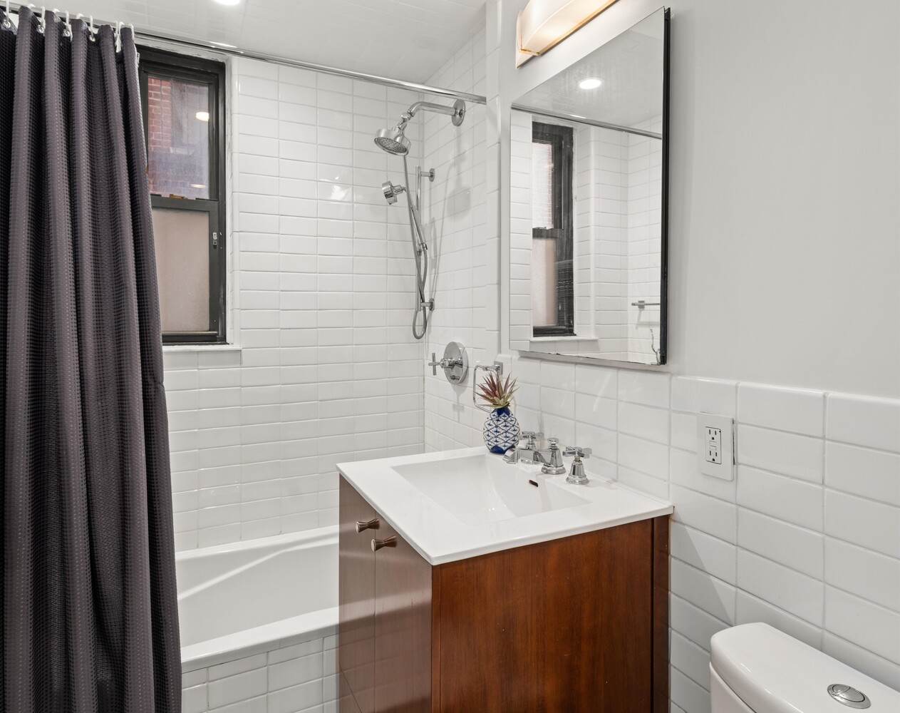 100 W 12TH Street 2D