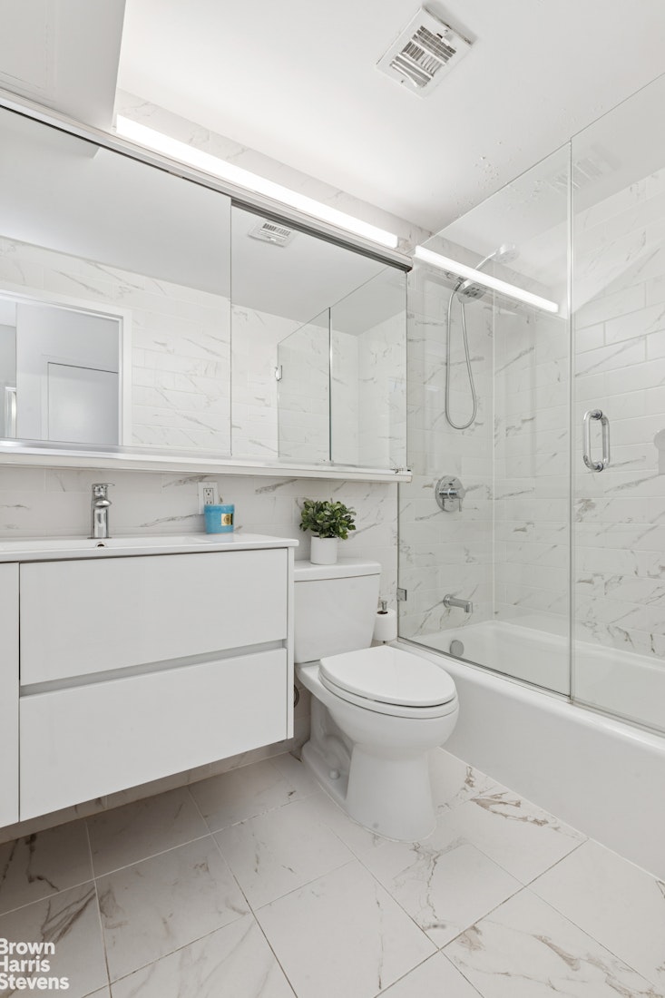 32 E 76TH Street 1403