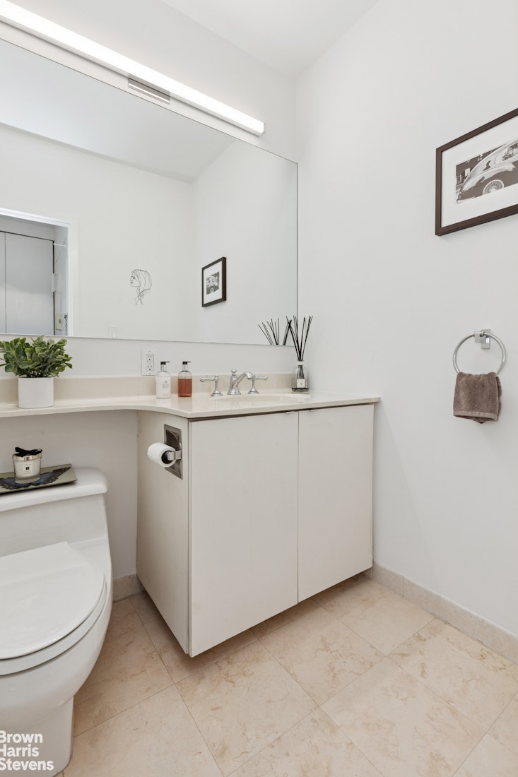32 E 76TH Street 1403
