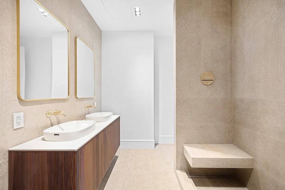 28 HERBERT Street 4B