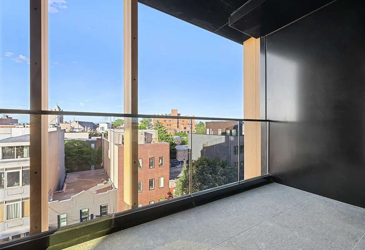 28 HERBERT Street 4B