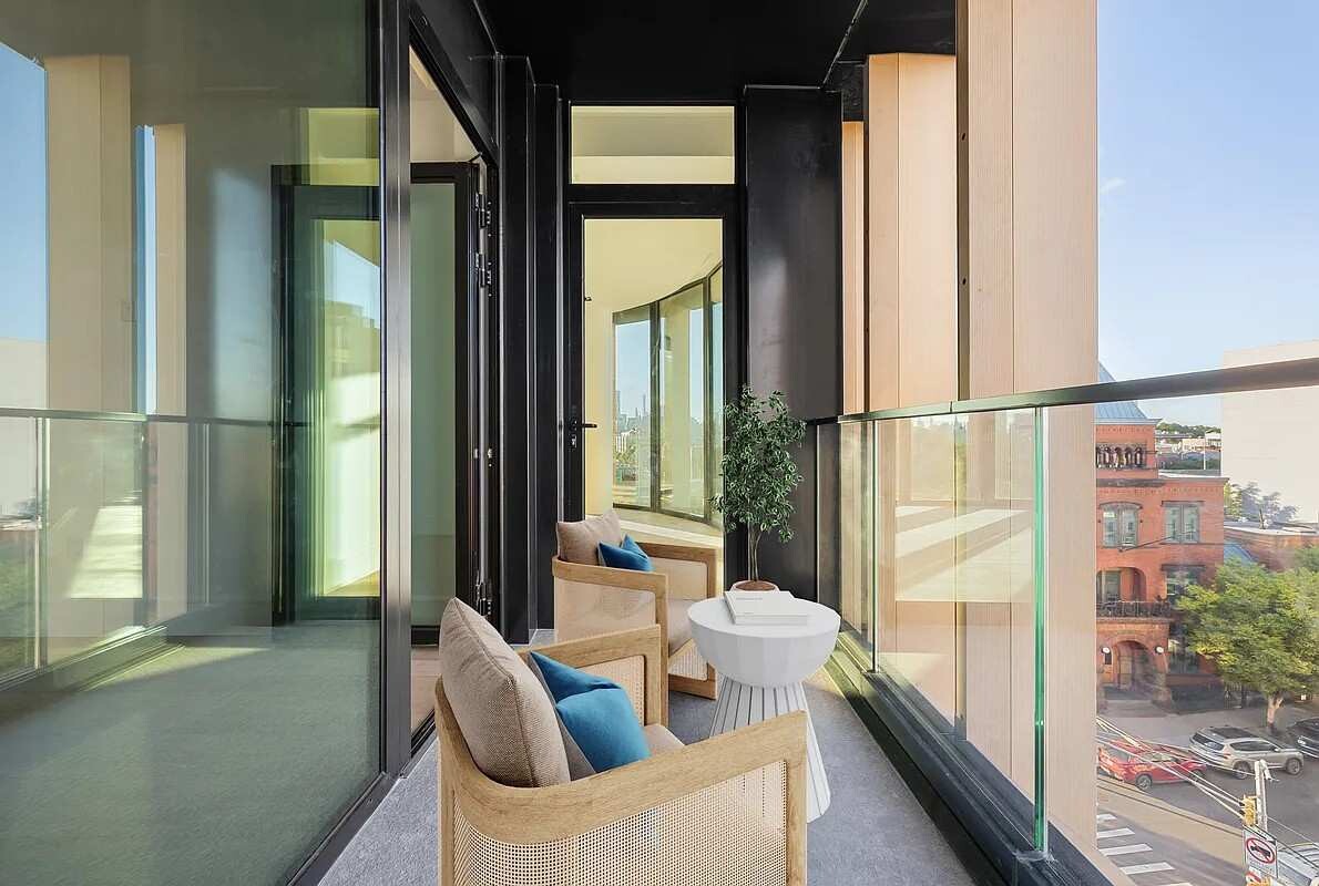 28 HERBERT Street 4B