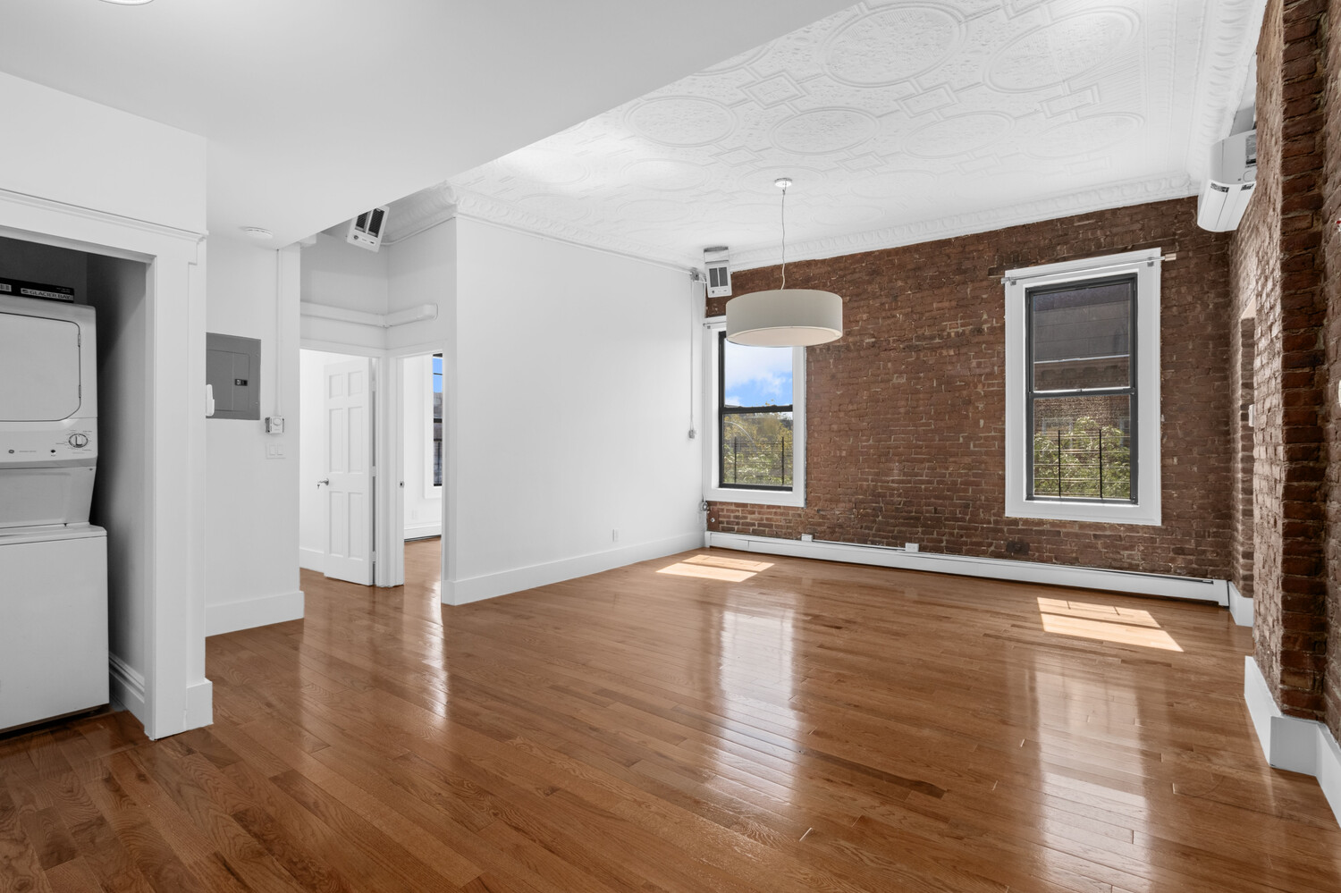 320 COURT Street 3L