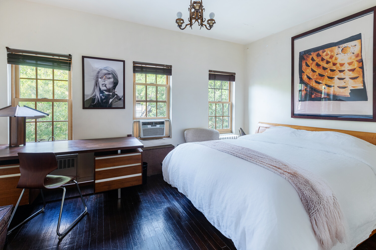 312 W 19TH Street 2