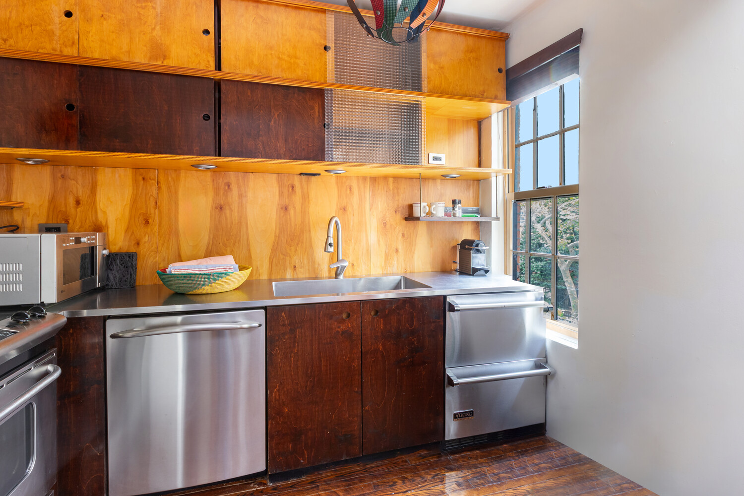 312 W 19TH Street 2