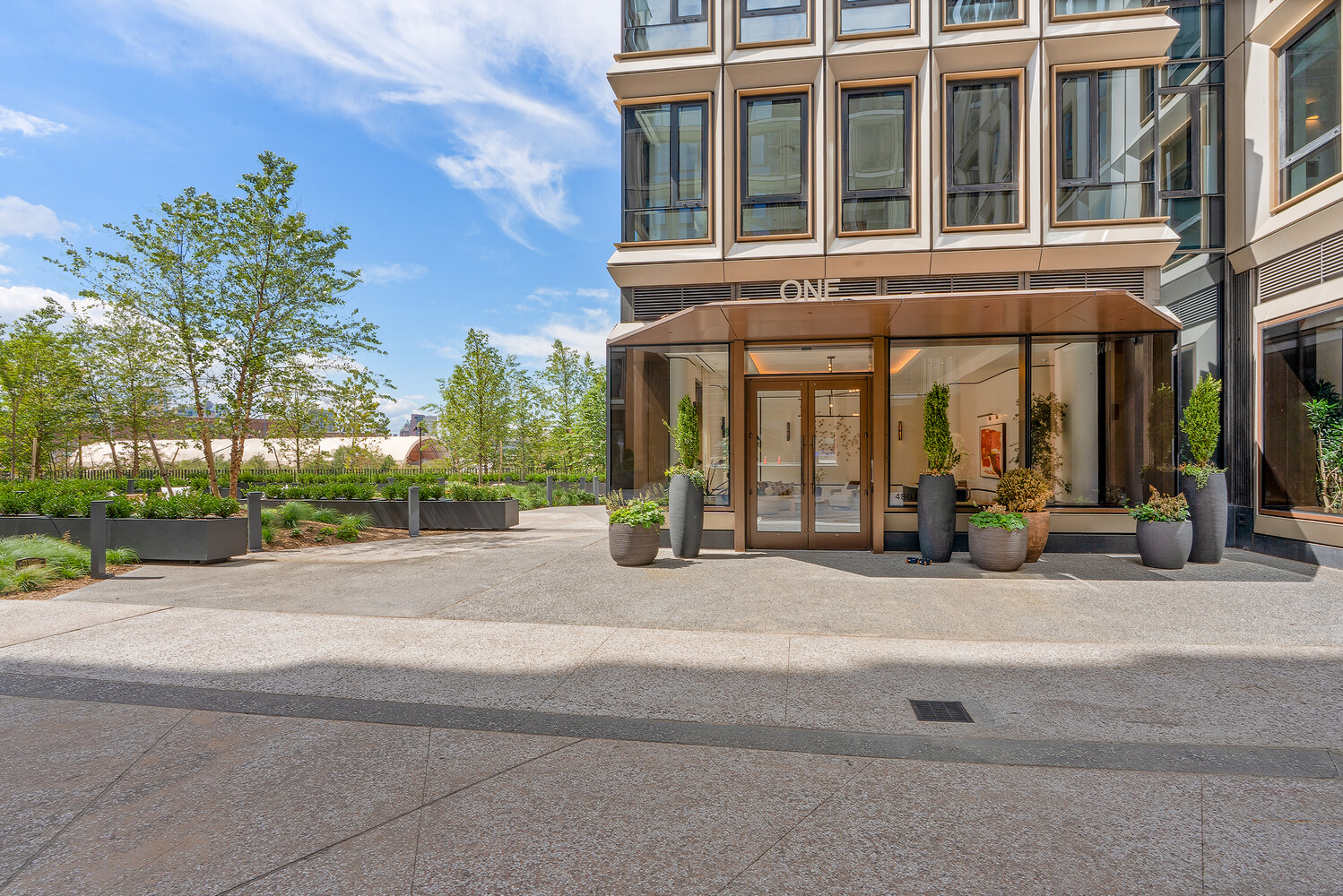 480 KENT Avenue 12E