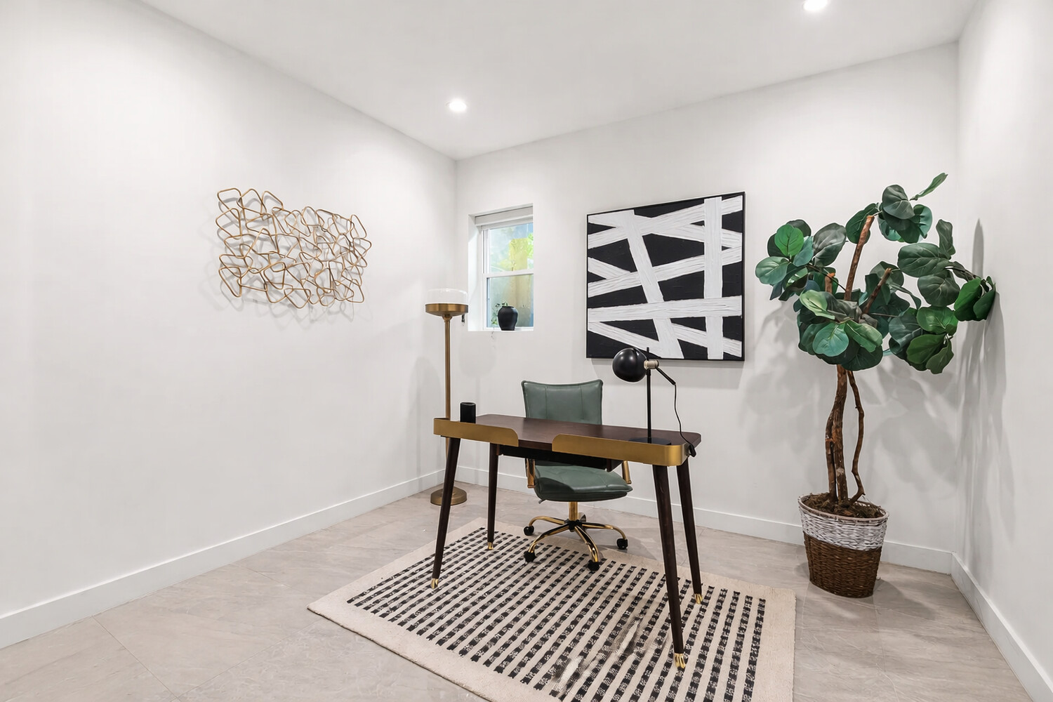 61 N HENRY Street GARDEN1