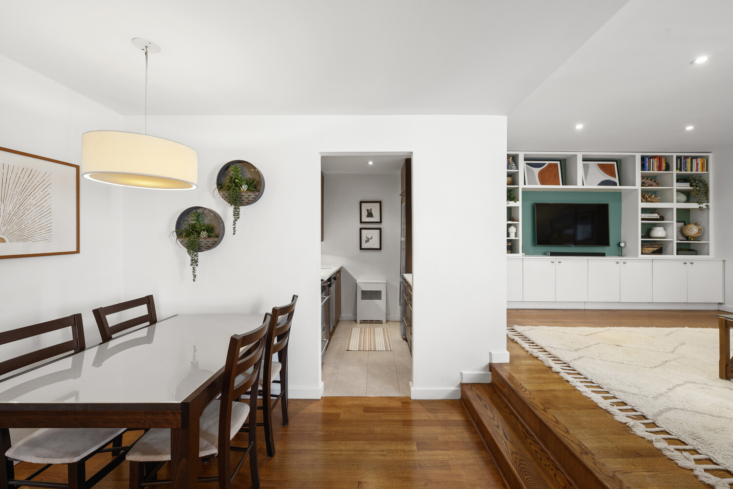 85 8TH Avenue 4T