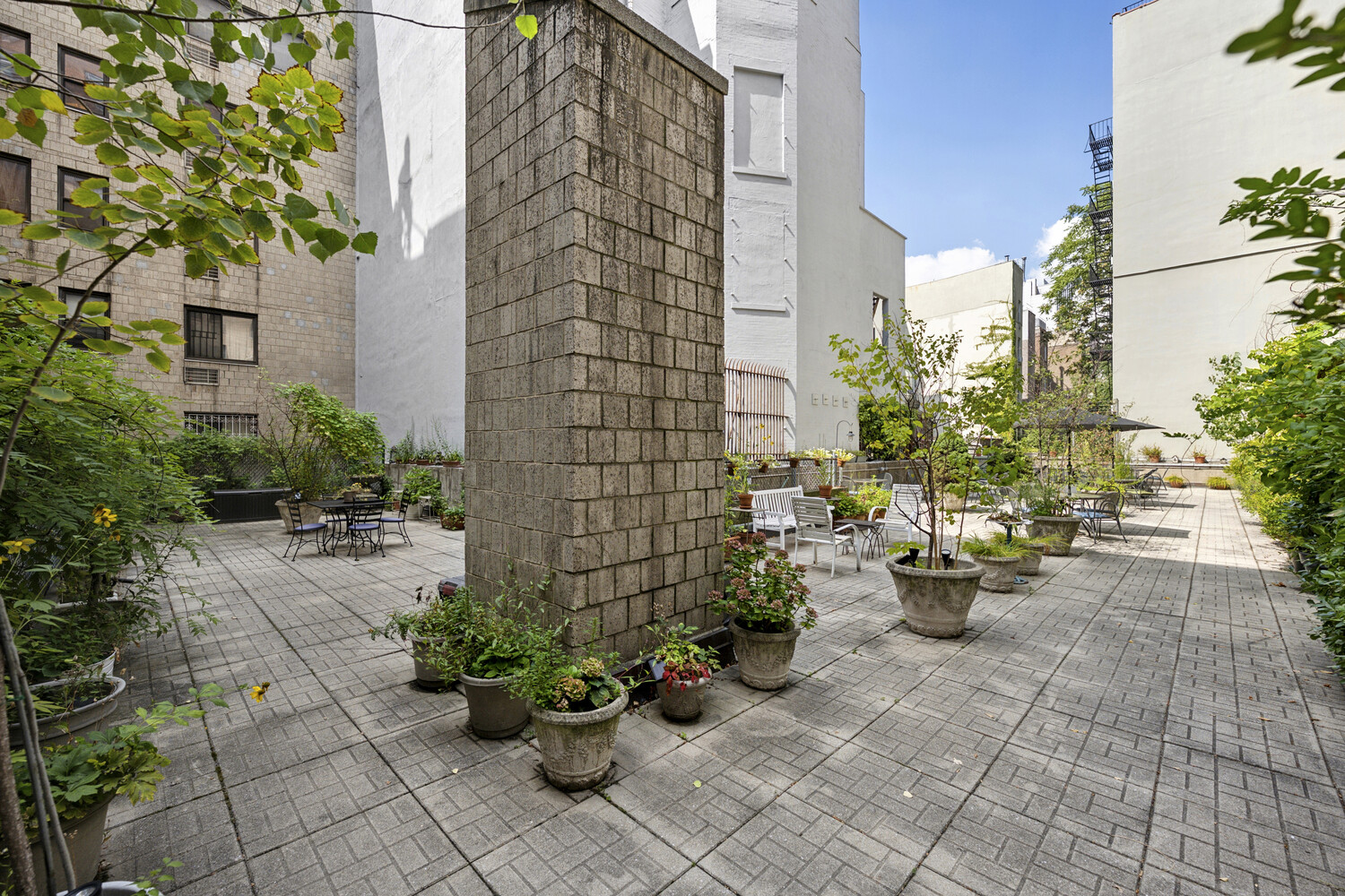 85 8TH Avenue 4T