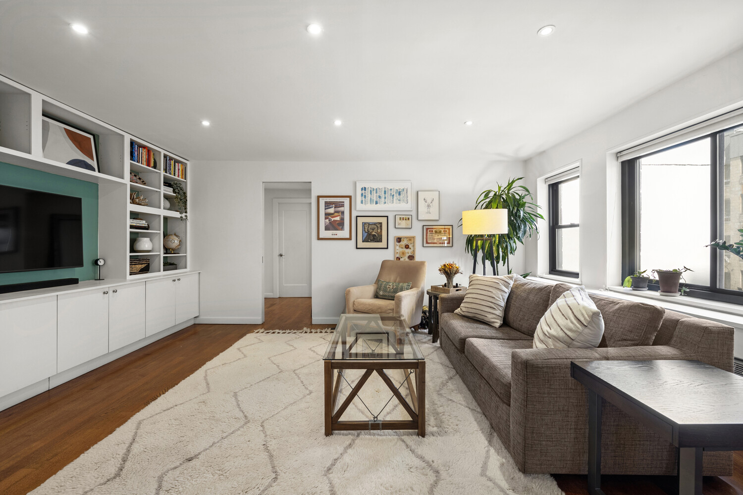 85 8TH Avenue 4T