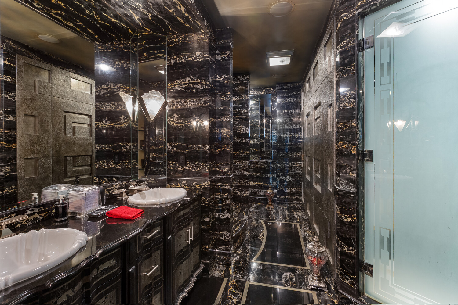 117 E 57TH Street 49D/51D