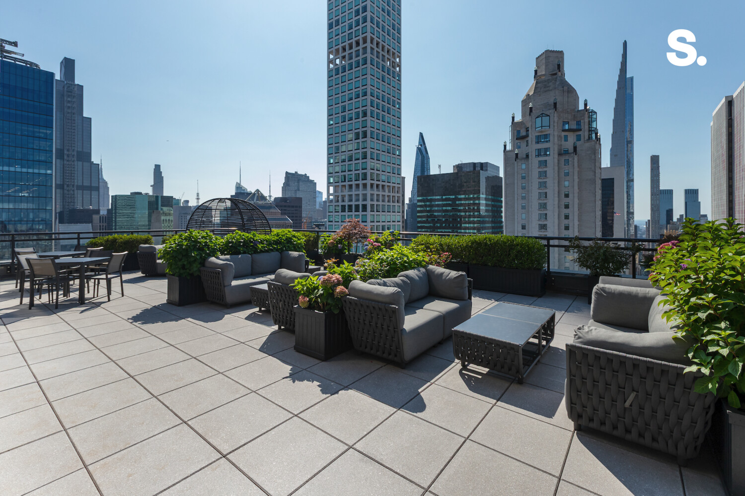 117 E 57TH Street 49D/51D