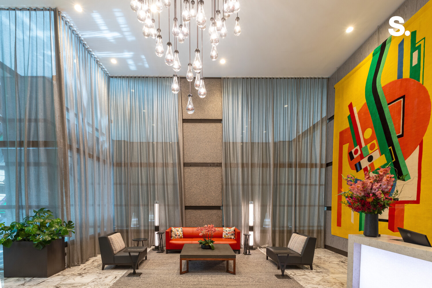 117 E 57TH Street 49D/51D