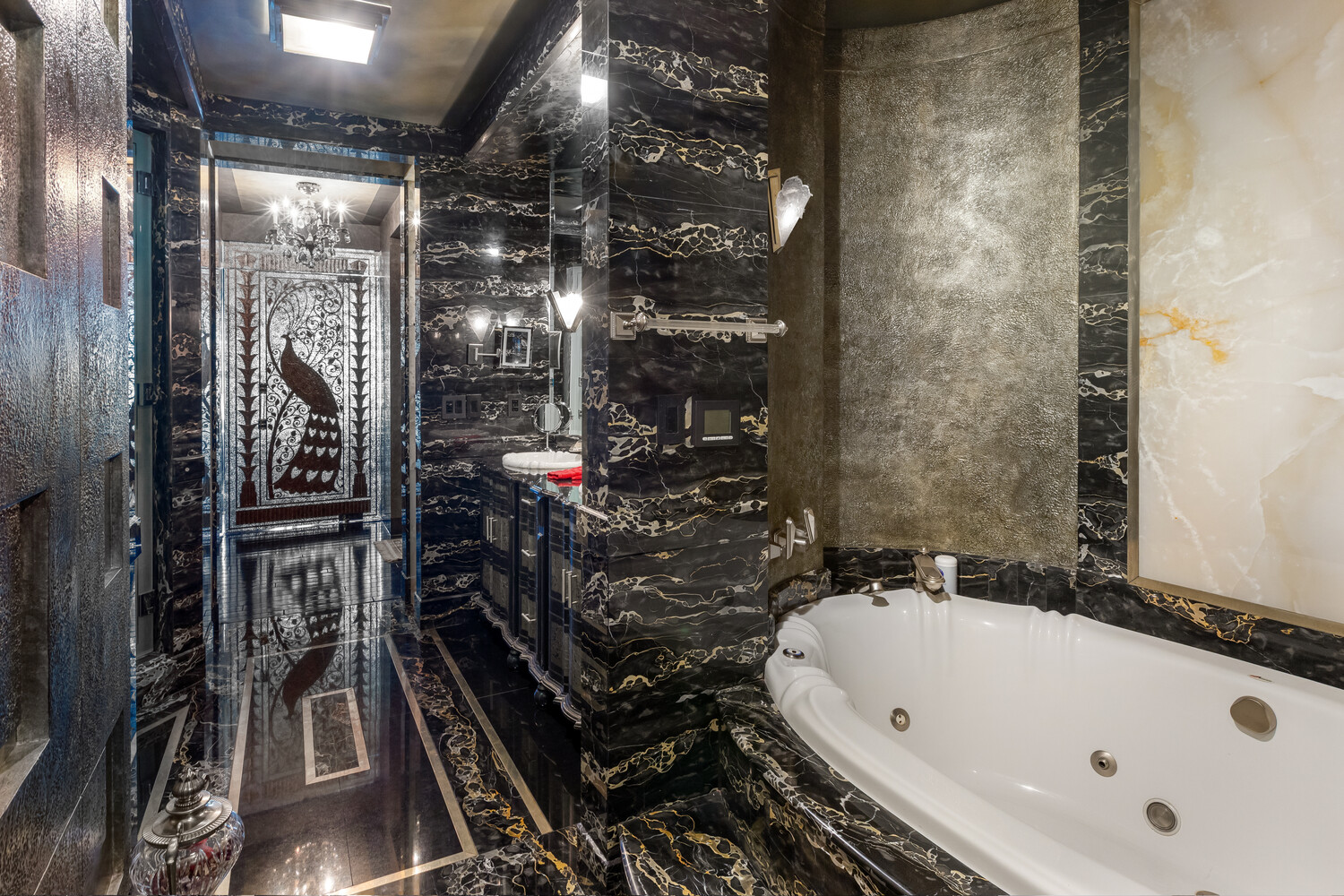 117 E 57TH Street 49D/51D