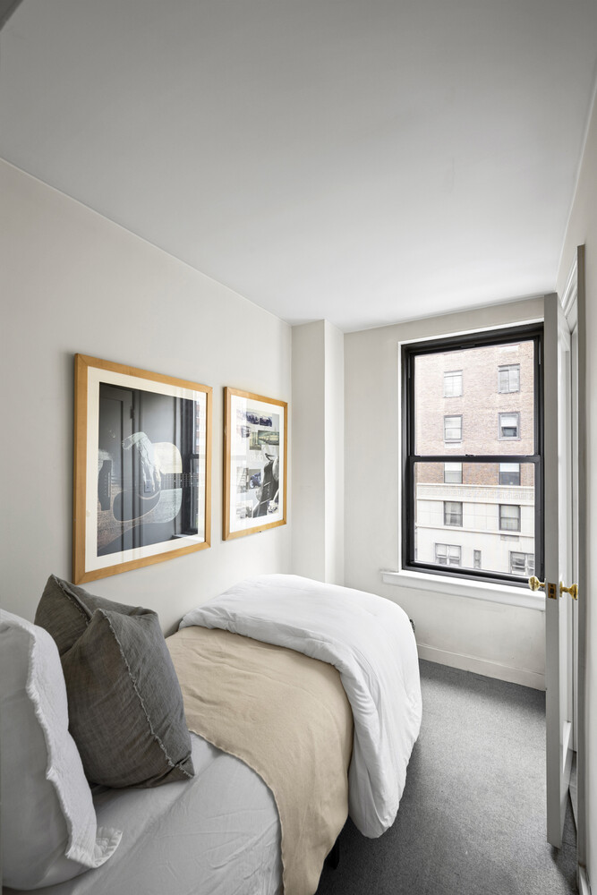 25 E 86TH Street 4B