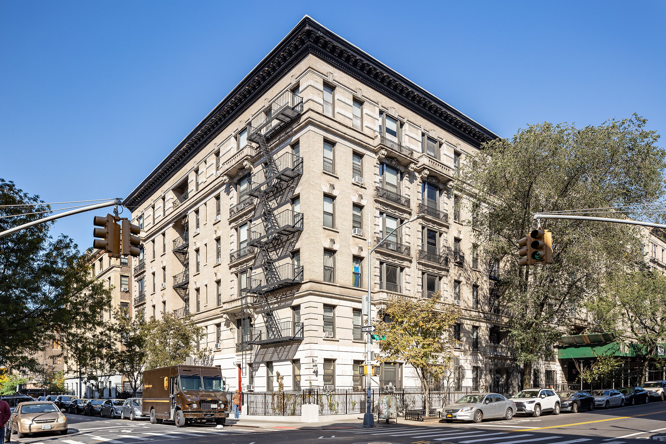 447 FORT WASHINGTON Avenue 22