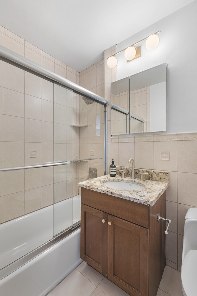 7 E 14TH Street 1416