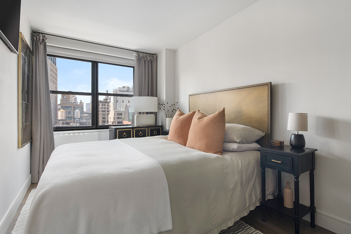 7 E 14TH Street 1416