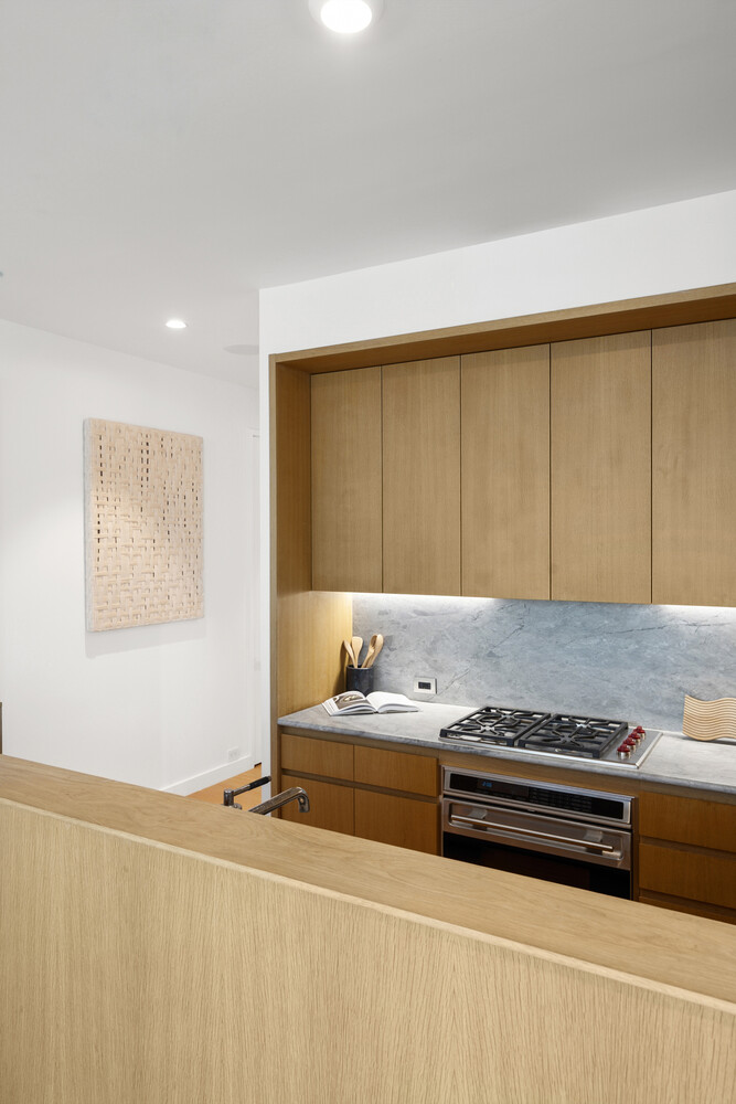 445 LAFAYETTE Street 12C