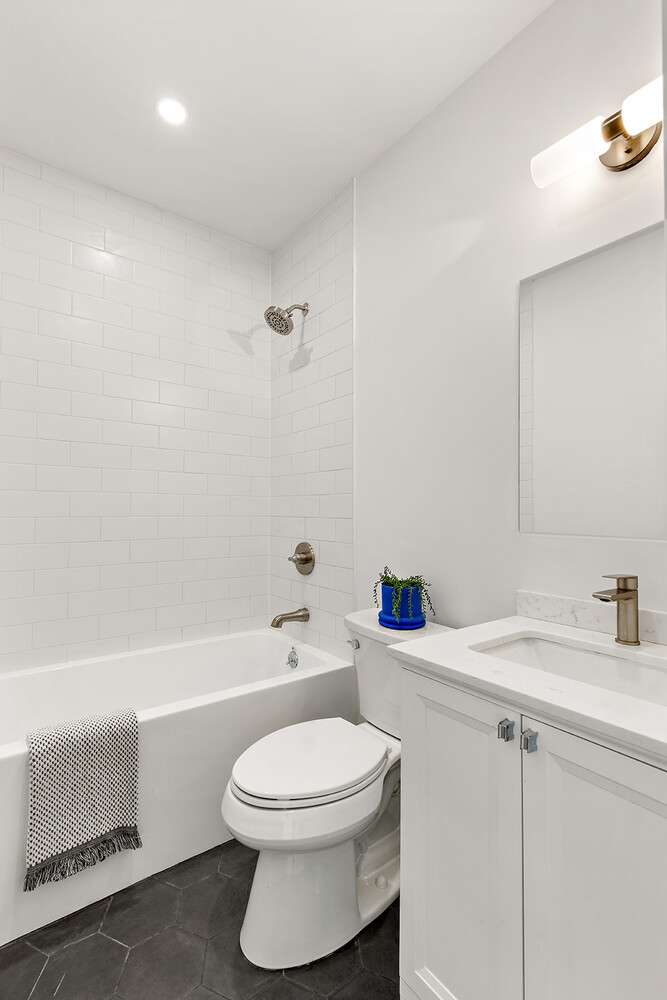 215 24TH Street