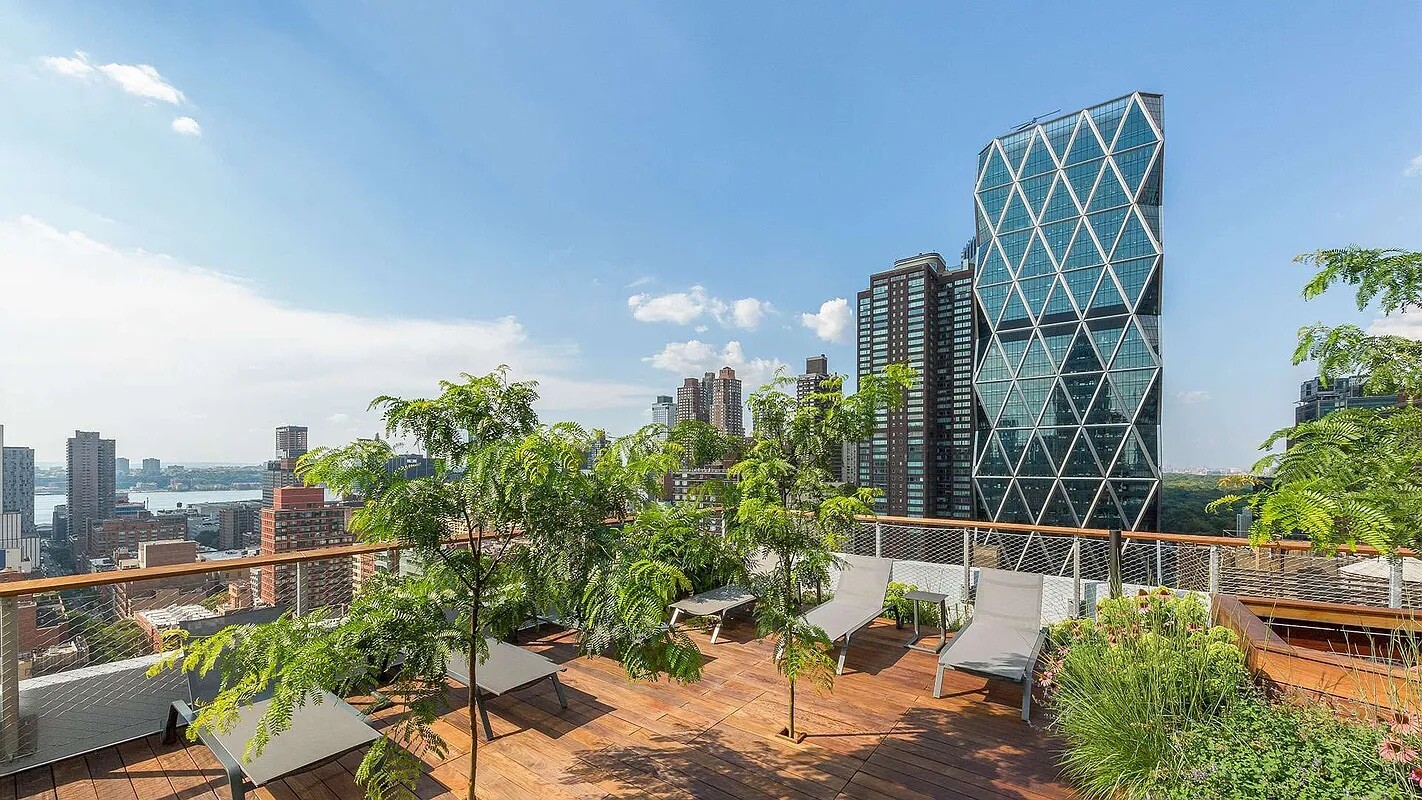 301 W 53RD Street 24K