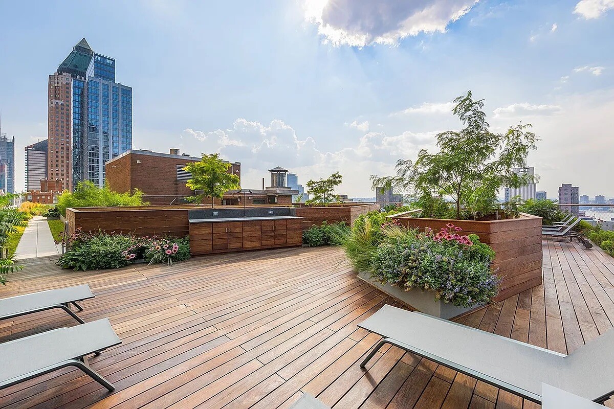 301 W 53RD Street 24K