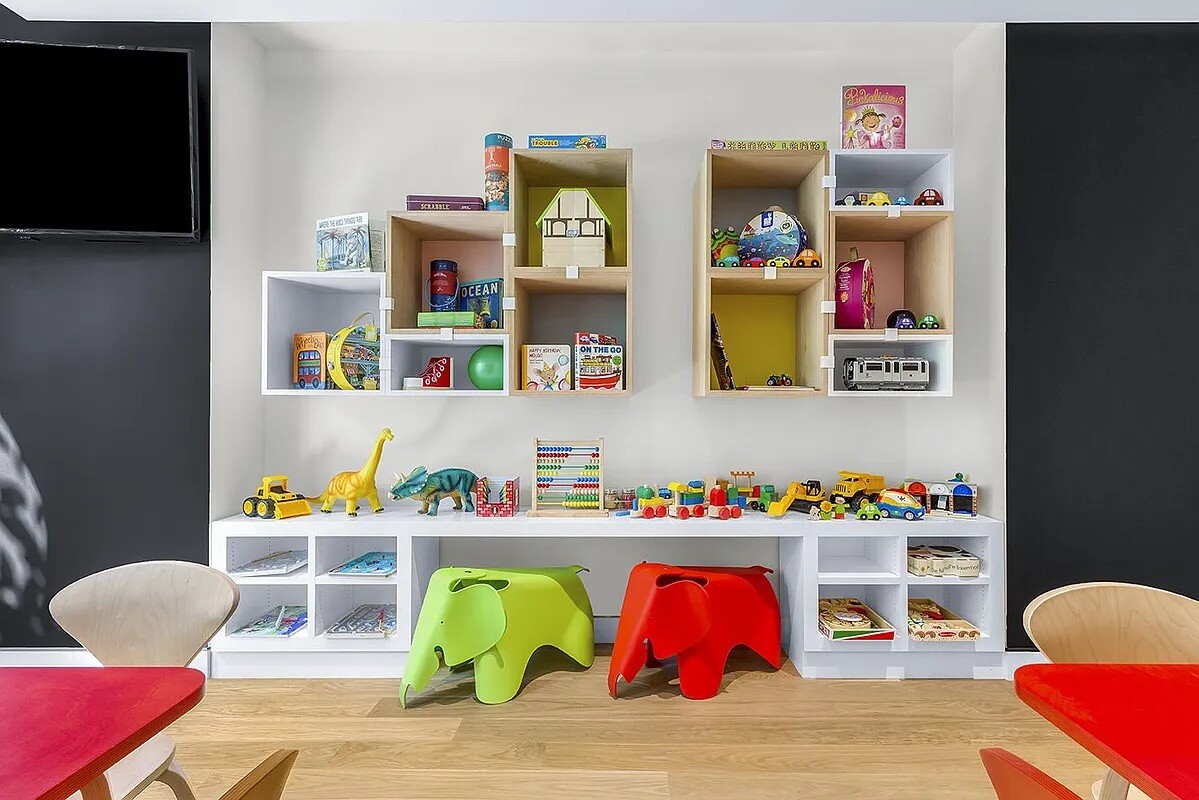 301 W 53RD Street 24K