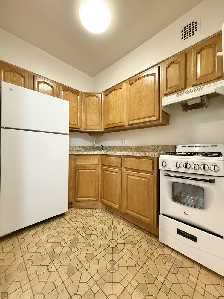 46 West 87TH Street