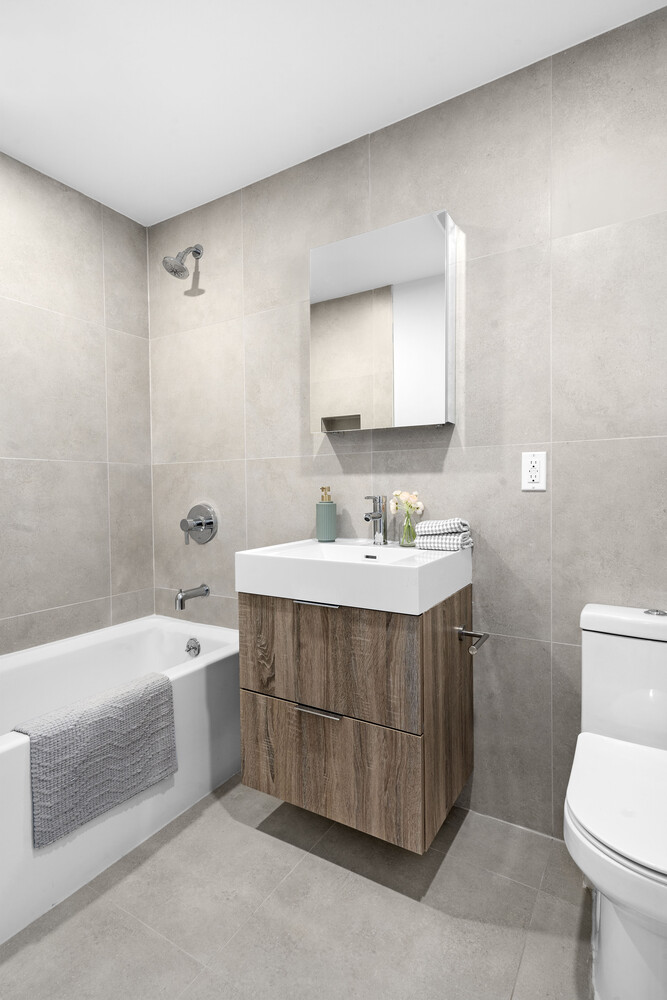 256 PUTNAM Avenue 4PH