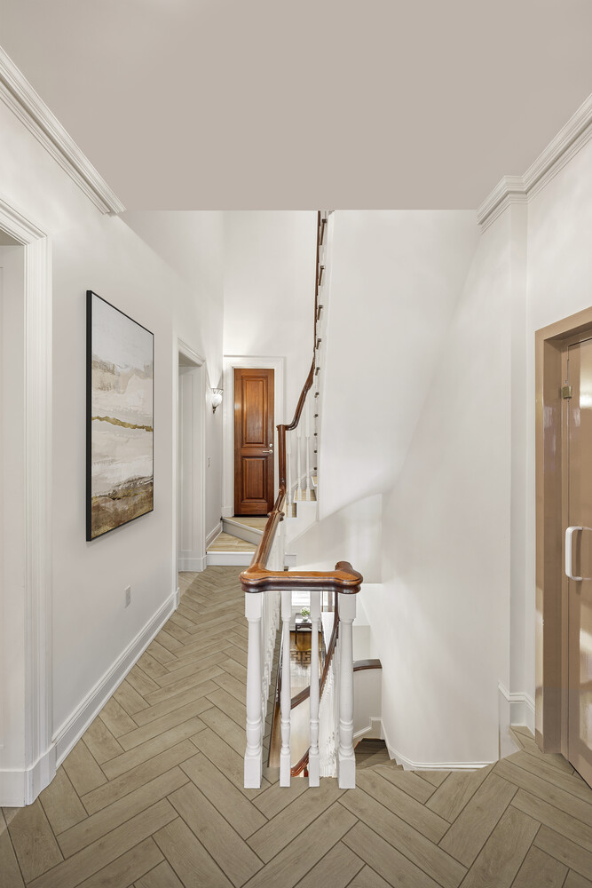 6 SUTTON Square