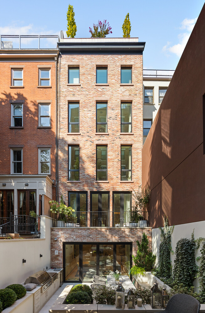 34 W 12TH Street