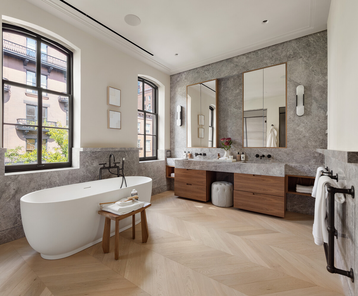 34 W 12TH Street